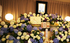 2色の鮮やかな紫陽花が映える花祭壇・くみん斎場中野新井薬師の葬儀事例と費用